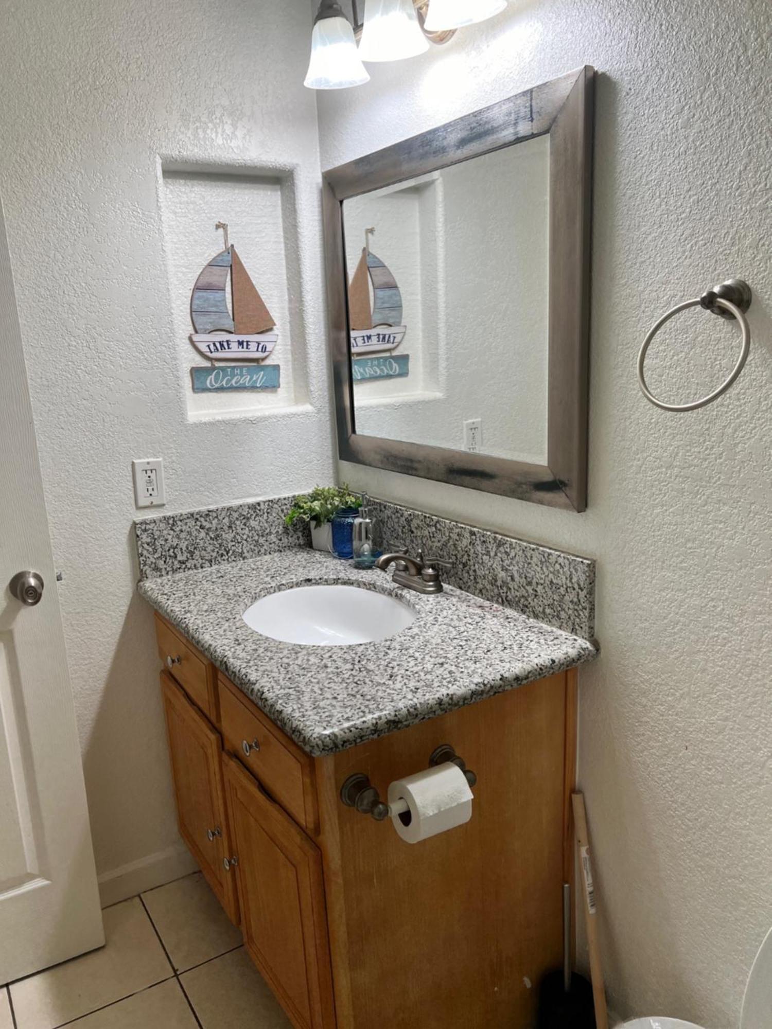 Quiet 1Bed,1Bath Condo With Free Parking Fresno Dış mekan fotoğraf