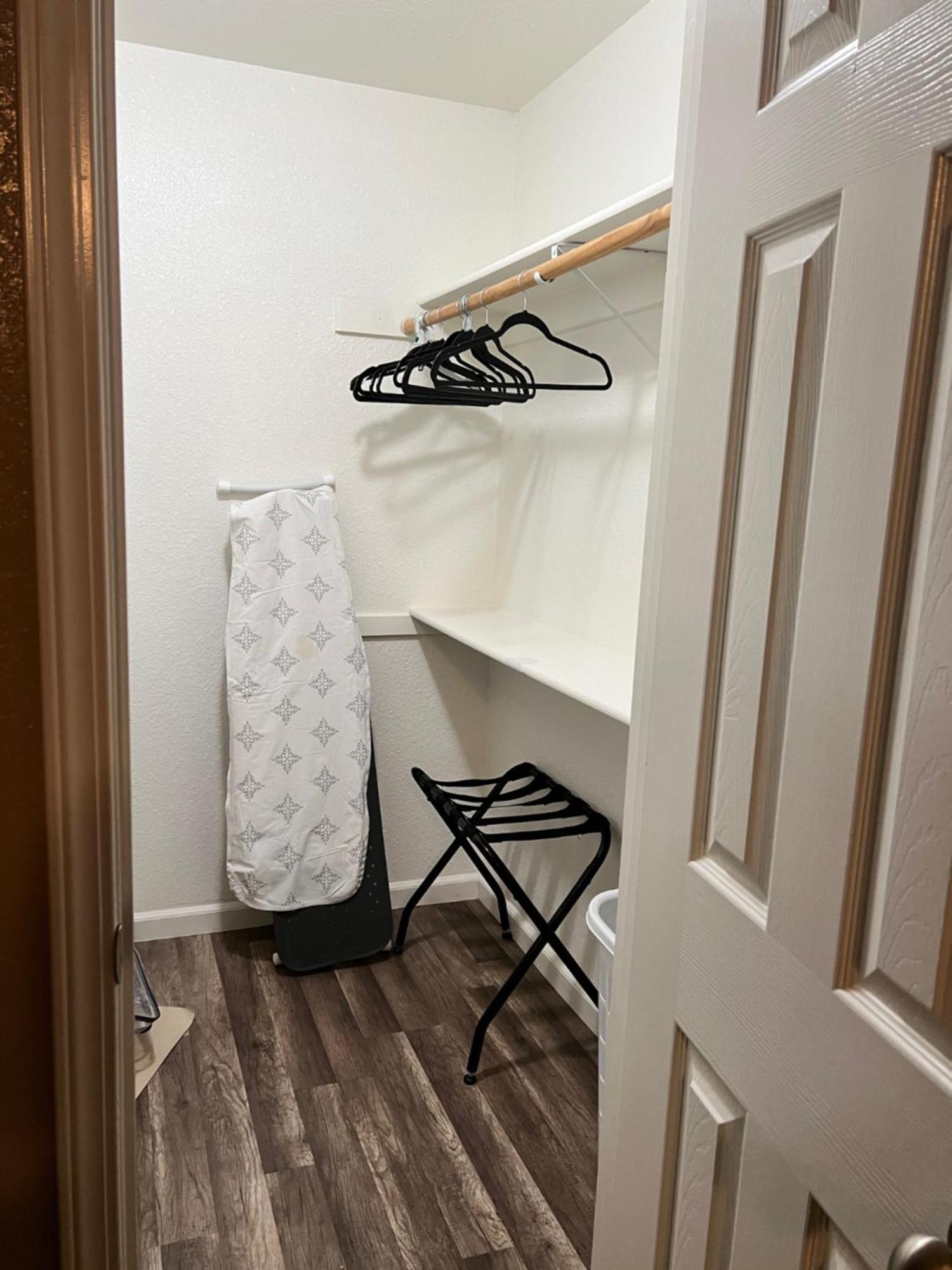 Quiet 1Bed,1Bath Condo With Free Parking Fresno Dış mekan fotoğraf